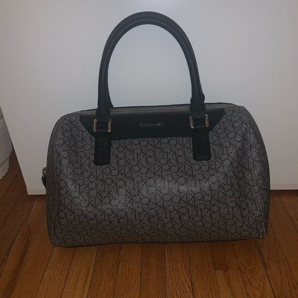 Authentic Calvin Klein purse! - Picture 1 of 2